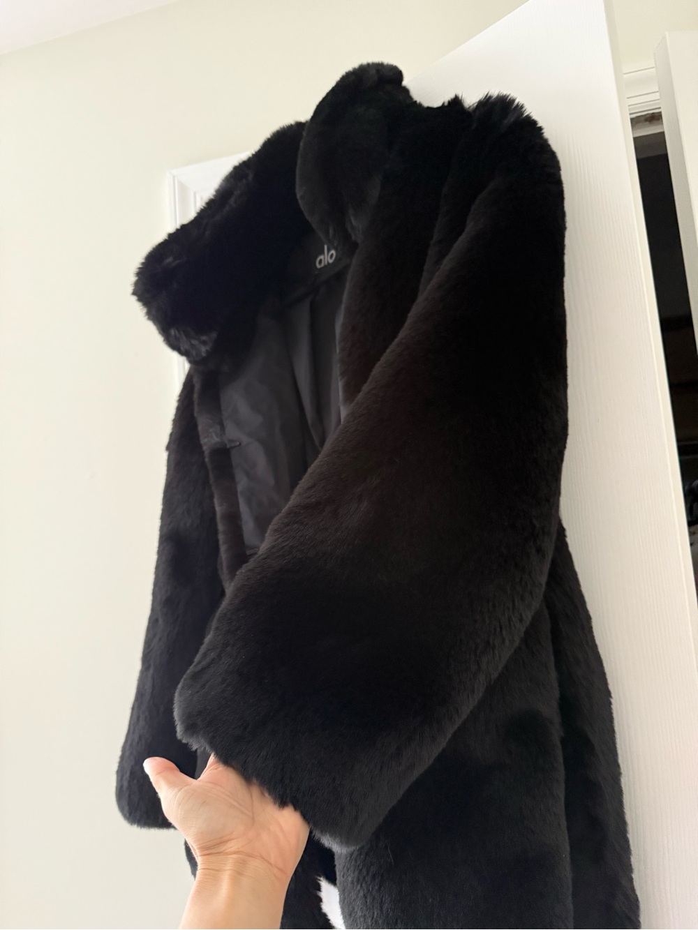 ALO Yoga Faux Fur Starstruck Oversized Belted Coat Black - Picture 3 of 10